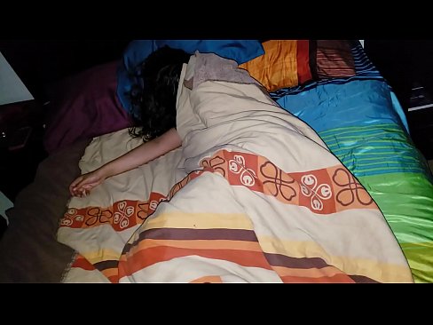 ❤️ Stepson rimprovera a so ghjovana matrigna mentre dorme. Porno à co.pornokey.ru